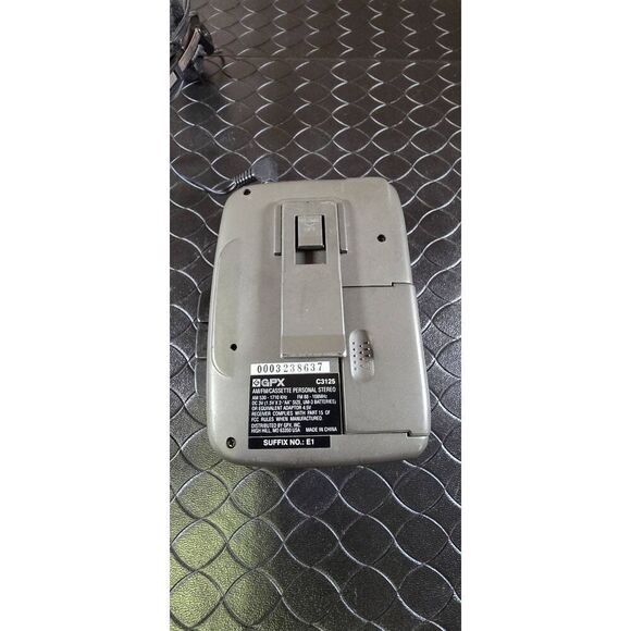 GPX C3125 Cassette Player Am FM Radio Headphone Detachable Belt Clip - Picture 8 of 9